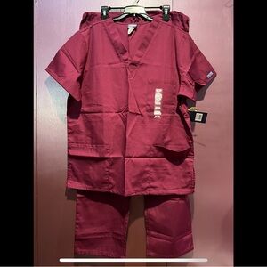 NWT Cherokee Burgundy Scrub Set Unisex
